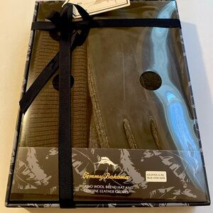 NWT Tommy Bahama Gloves and Beanie set Mens Size Large / XL Gray Wool & Leather